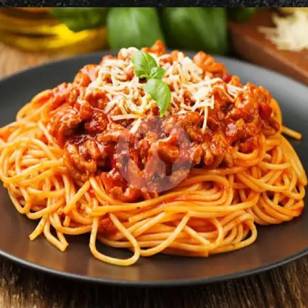 Spaghetti Bolognese | Senja Chocolate, Sukawati