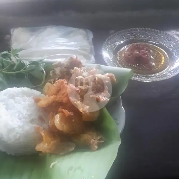 Nasi Udang Penyet + Tempe Tahu + Lalapan + Timun + 1 Krupuk Udang | MbokMu, Perum The Sun Regency