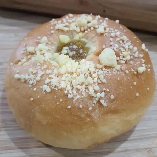 Roti Manis Nenas | Maxims Bakery & Cafe, Lubuk Baja