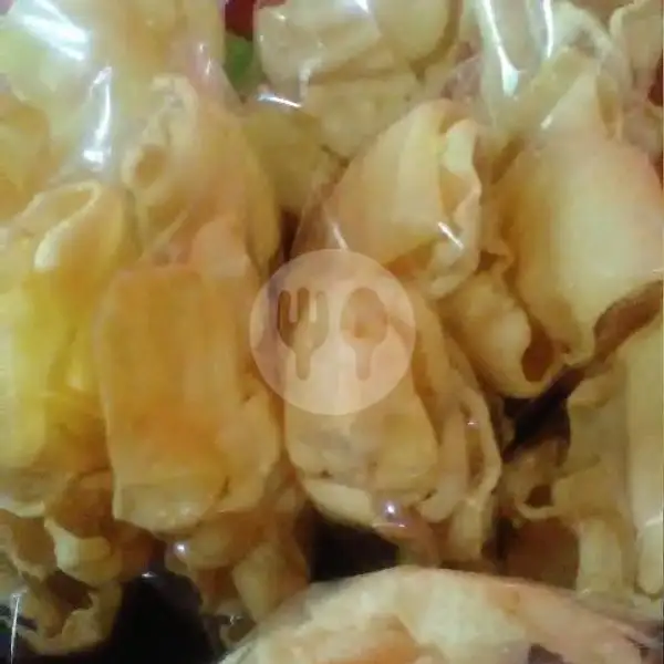 Kerupuk Cumi | Ayam Goreng Single Borobudur Seafood & Chinese Food, Denpasar