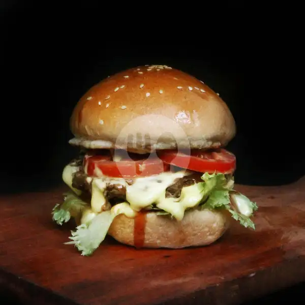The Classic Beef Burger | Burger Bros, Mulyorejo
