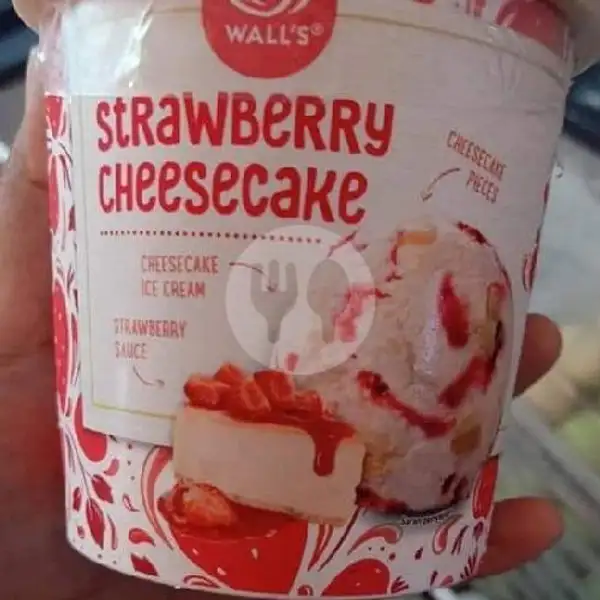 Ice Cream Walls Rasa Strawberry | Royal Jelly Drink, Pancoran Mas