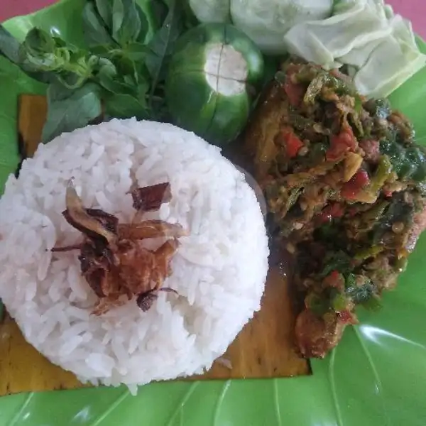 Nasi Uduk + Ayam Sambal Ijo + Tahu Tempe | Warung Bu Eka, Batam