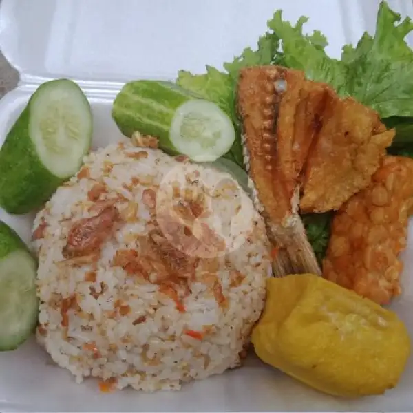 Nasi Tutug Oncom Komplit + Ikan Asin + Tahu Tempe | Warung Seblak Neng Hasna, Pagaden