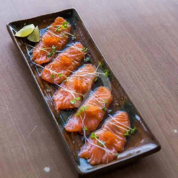 salmon carpaccio hot/cold | Desushi Restaurant, Pattimura