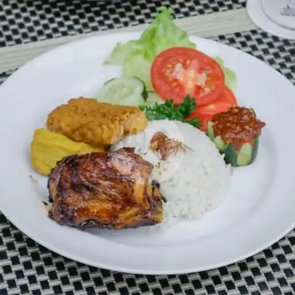 Ayam Bakar Kecap | BaReLo, Swiss-Belinn Malang