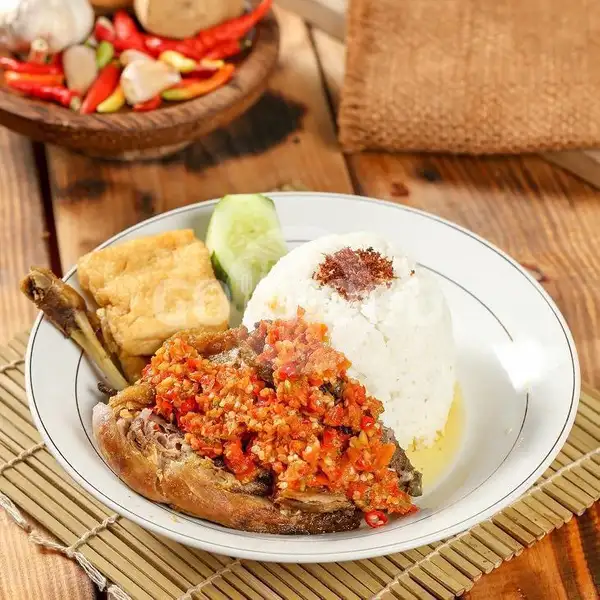 Bebek Remuk Sambal Bawang + Nasi | Ayam Goreng Nelongso, Kediri