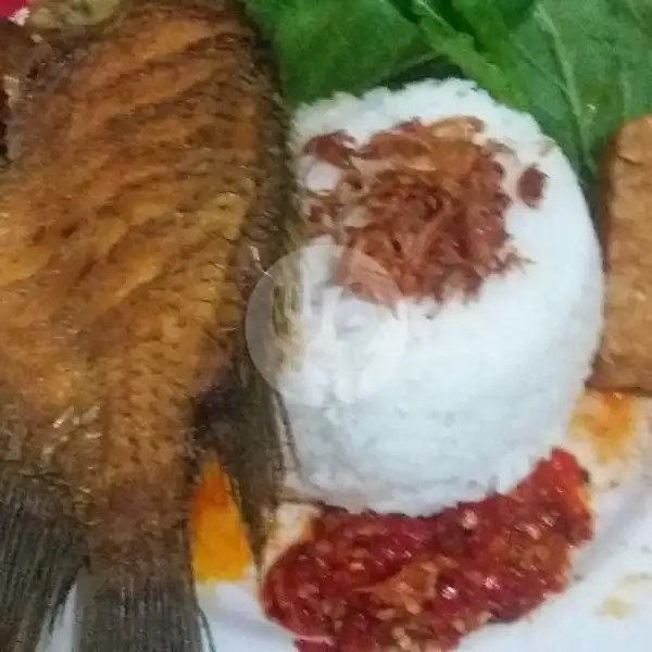 Nasi Ikan Gurame Goreng Iris/gurame Trbang Sambl Pecak Merah | Ibu EUIS MEKAR SARI MIE AYAM & BUAH POTONG