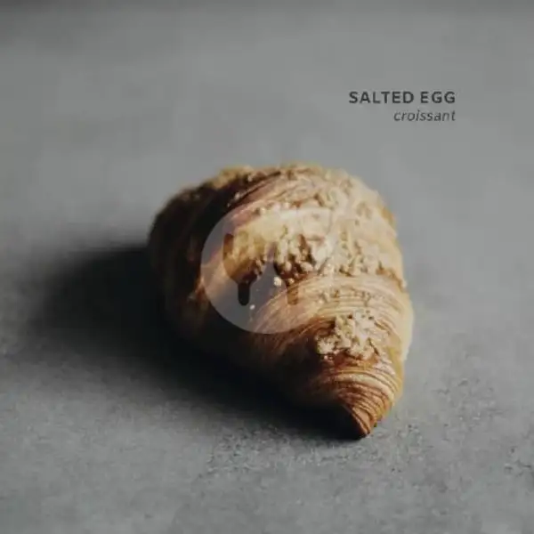 Salted Egg Croissant | CREMELIN