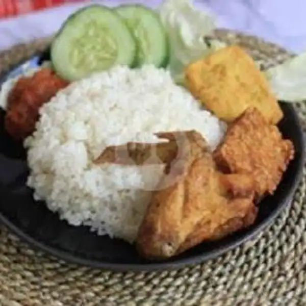 PAKOM E Nasi Sayap Ayam Tahu Tempe Sambal Pedas Mede | Ayam Maknyus Sambal Mede & Pisang Wijen Crispy, Harapan Indah