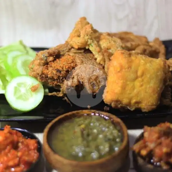 Nasi Ayam Goreng Mantel Tahu | Ropang Garuda, Slipi