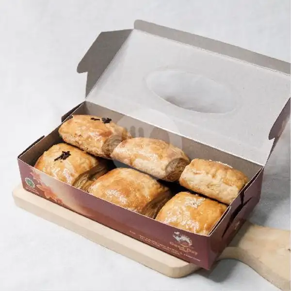 Bolen Pastry Box | Good Day Bakery, Mega Legenda