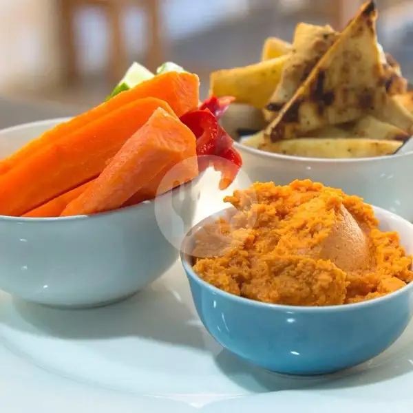 Roasted Red Pepper Hummus | Anchor Cafe & Roastery, Dermaga Sukajadi