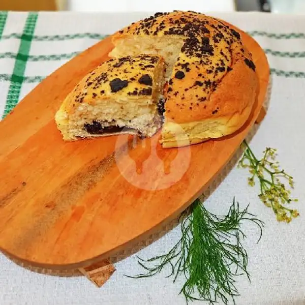 Roti Oreo Vanila | Tyanta Bakery, Mayjend Sutoyo