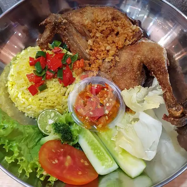 Half Kampung Chicken With Yellow Rice | Fish And Cheap, Thamrin City