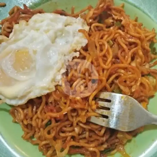 Indomie Goreng + Telur | Ikan Bakar Dan Ayam Bakar Cabang Seraya, Bengkong