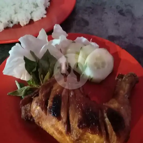 Ayam Penyet Riski Petro | Mie & Nasi - Knia Kitchen, Gresik Kota