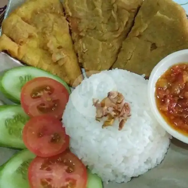 Nasi Lalapan+Telur | Resto Batu Raden Empat Rasa, Sumbersari