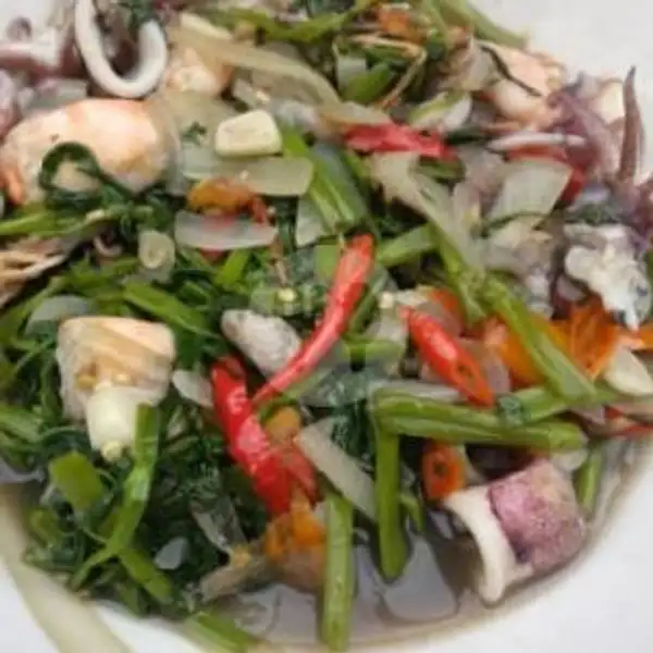 Ca Kangkung Seafood | Warung Bang Naim, Sedati