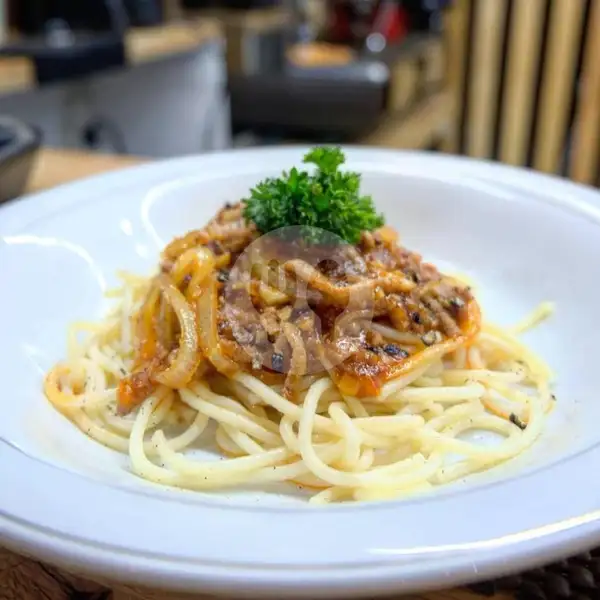 Spaghetti Bolognese Lada Hitam | Warung Nyemil Aisyah, Kemang