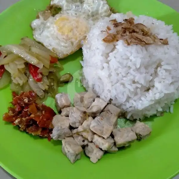Nasi Campur Telor Ceplok | Warung Makan Sosro Sudarmo, Nongsa