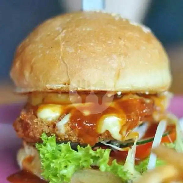 Burger Ayam Crispy Mozarella + Telor | Arabian Kebab & Burger, Kisaran Barat