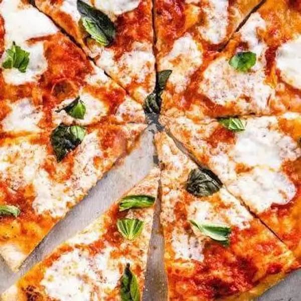 Pizza Margherita Medium | Piccola Stella Batam, Dermaga Sukajadi