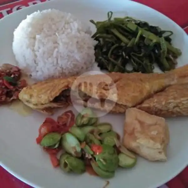 Nasi Campur Ikan Jangki | Warung Muslim Liga Jawa, Buluh Indah