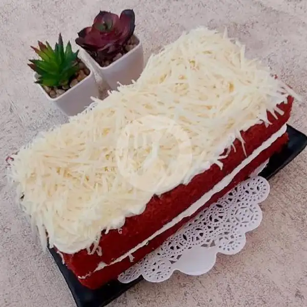 Red Velvet Cake | Inyonge Cake & Bakery, Gatot Subroto