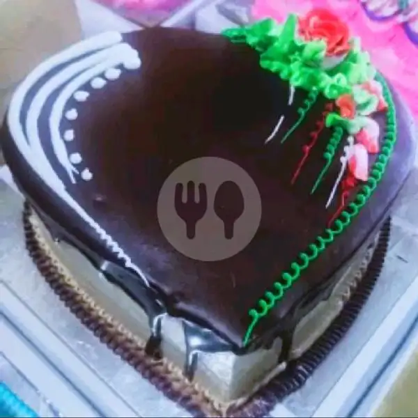 Kue Ulang Tahun Coklat Siram Love 20x20 | Kue Ulang Tahun ZHENNITA