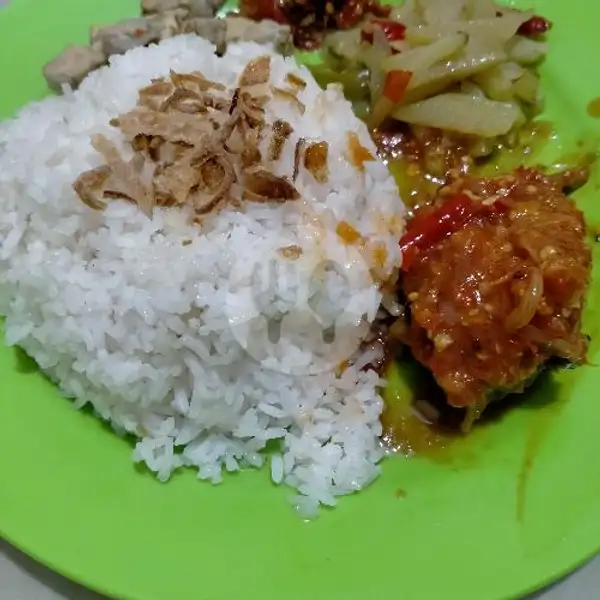 Nasi Campur Ayam Sambal | Warung Makan Sosro Sudarmo, Nongsa