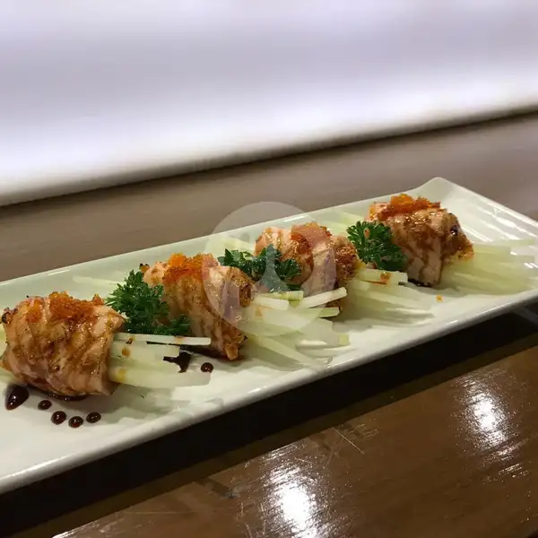 Salmon Special | Sakura Sushi, Renon