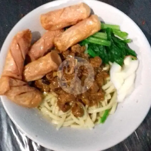 Mie Ayam Sosis Porsi Kecil Thinwall | Bakmie Istiqomah, Denpasar