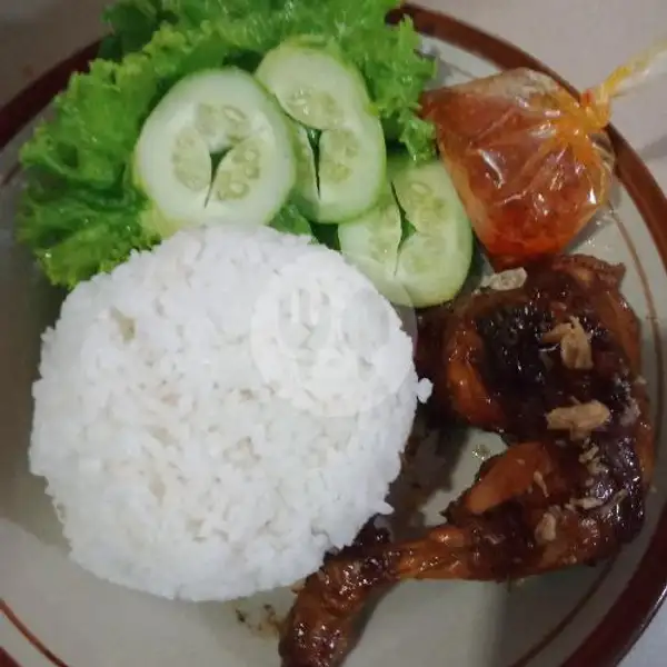 Nasi Dan Ayam Bumbu Kecap Baraya | Kupat Tahu Baraya & Ayam Serundeng/Geprek Khas Singaparna, Pagarsih