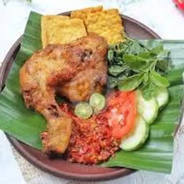 ayam goreng + nasi + sayur asem | Pondok Ayam Bakar tik Tik Duri Kepa, Green Ville