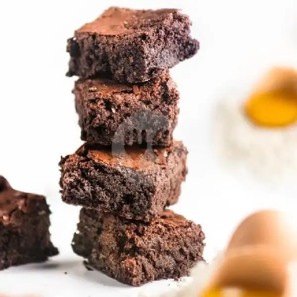 Fudge Choco Brownies Slice | Amour Cinnamon Rolls, Dharmahusads Indah